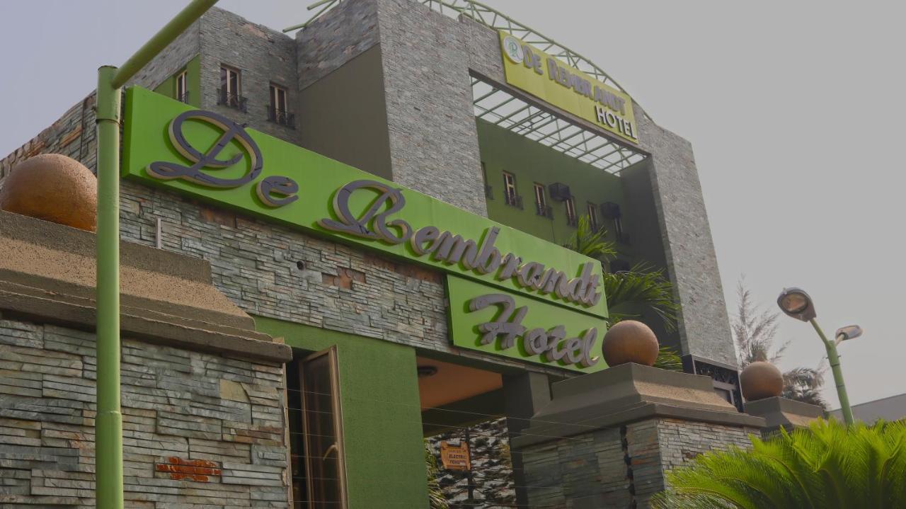 德伦布兰特套房酒店 伊凯贾 外观 照片